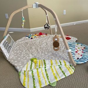 Lovevery Baby - The Play Gym